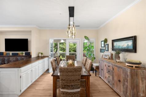118 Douglas Fir Circle Cloverdale CA 95425
