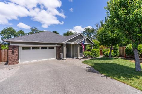 118 Douglas Fir Circle Cloverdale CA 95425