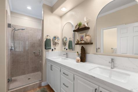 118 Douglas Fir Circle Cloverdale CA 95425
