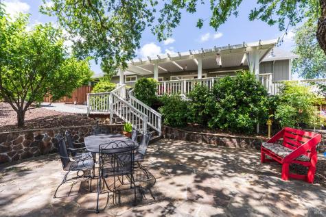118 Douglas Fir Circle Cloverdale CA 95425