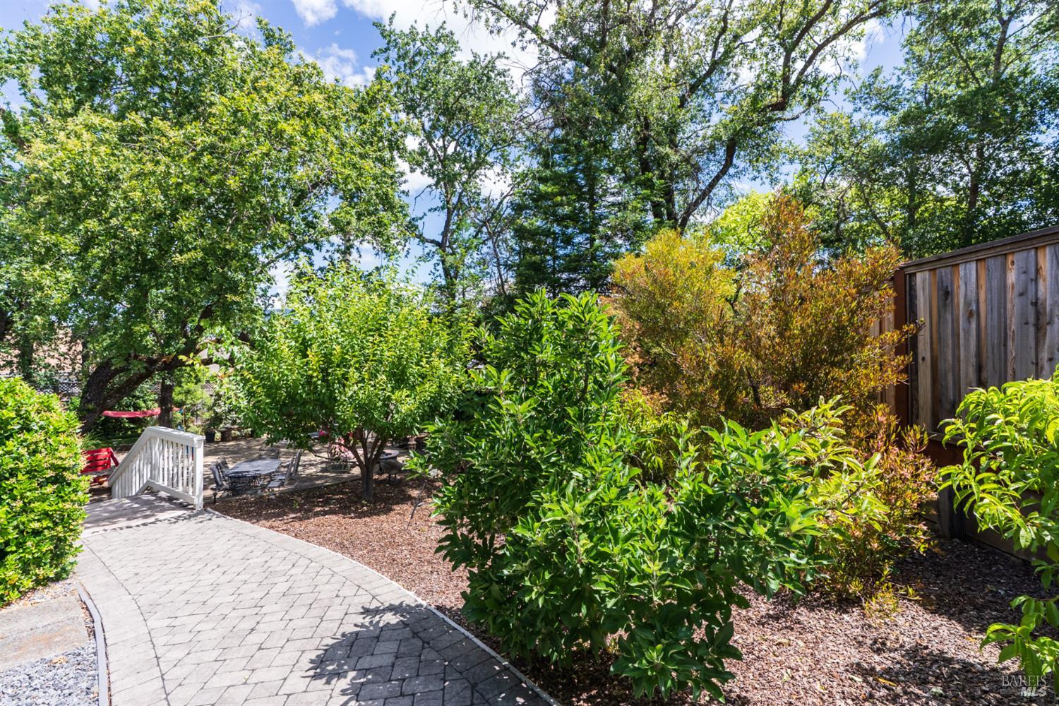 118 Douglas Fir Circle Cloverdale CA 95425