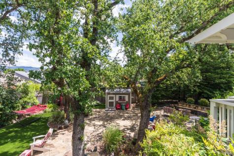 118 Douglas Fir Circle Cloverdale CA 95425