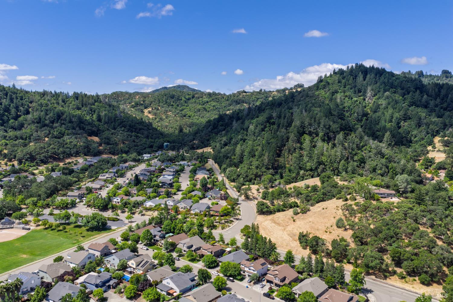 118 Douglas Fir Circle Cloverdale CA 95425