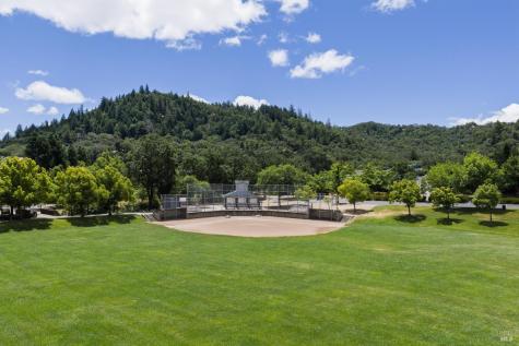 118 Douglas Fir Circle Cloverdale CA 95425