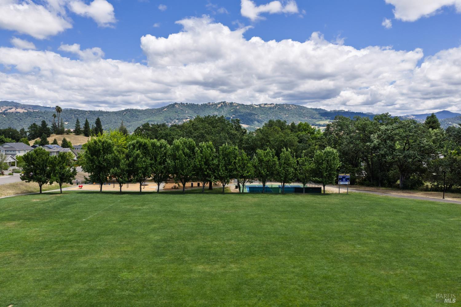 118 Douglas Fir Circle Cloverdale CA 95425