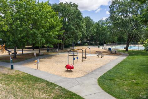 118 Douglas Fir Circle Cloverdale CA 95425