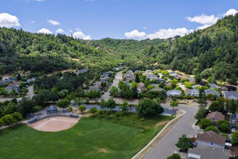 118 Douglas Fir Circle Cloverdale CA 95425