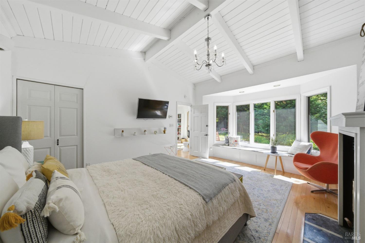 6661 Sir Francis Drake Boulevard Forest Knolls CA 94933