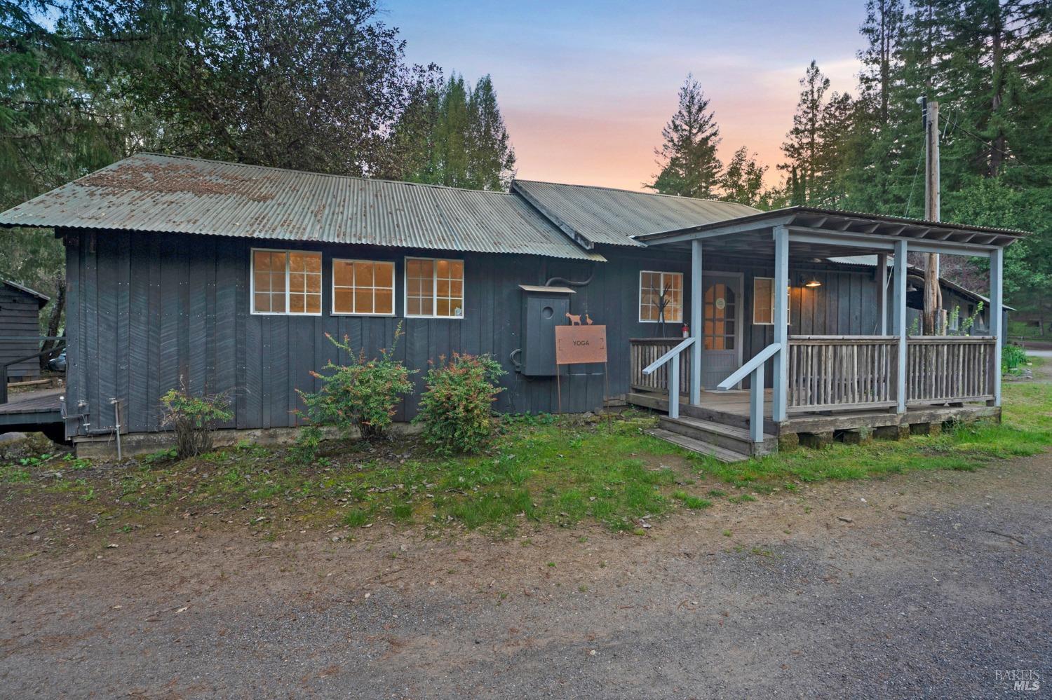 18501 Van Zandt Resort Road Philo CA 95466