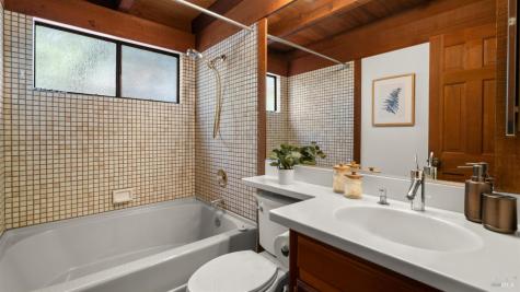 2312 Laguna Vista Drive Novato CA 94945
