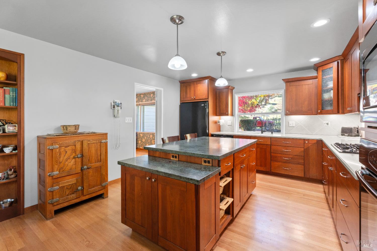 7420 Eastside Potter Valley Road Ukiah CA 95482