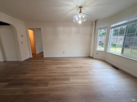 1195 Exeter Drive Santa Rosa CA 95402