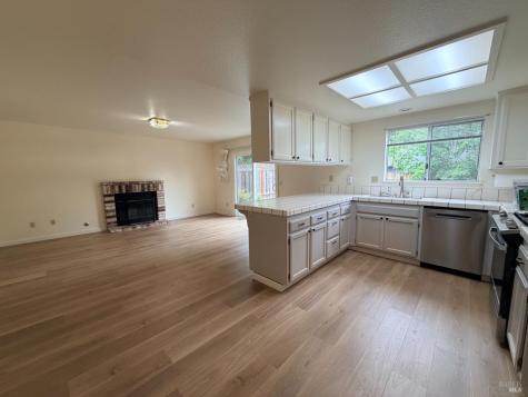 1195 Exeter Drive Santa Rosa CA 95402