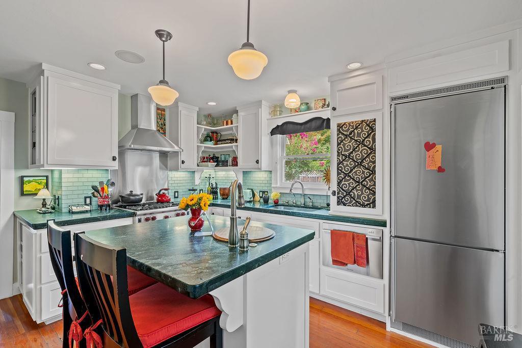 328 Piper Street Healdsburg CA 95448