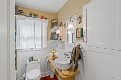 328 Piper Street Healdsburg CA 95448