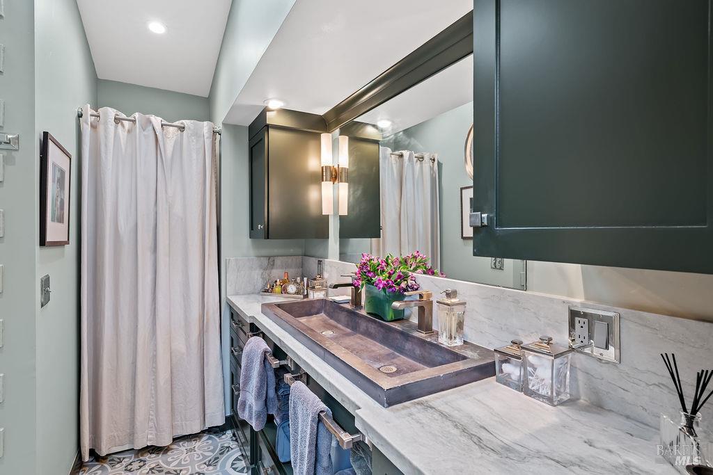 328 Piper Street Healdsburg CA 95448