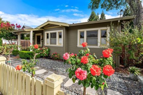 328 Piper Street Healdsburg CA 95448