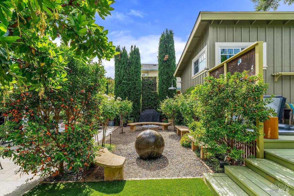 328 Piper Street Healdsburg CA 95448