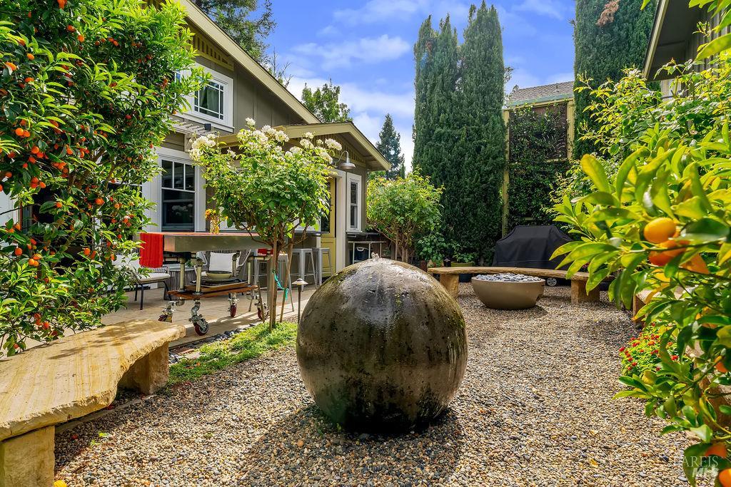 328 Piper Street Healdsburg CA 95448