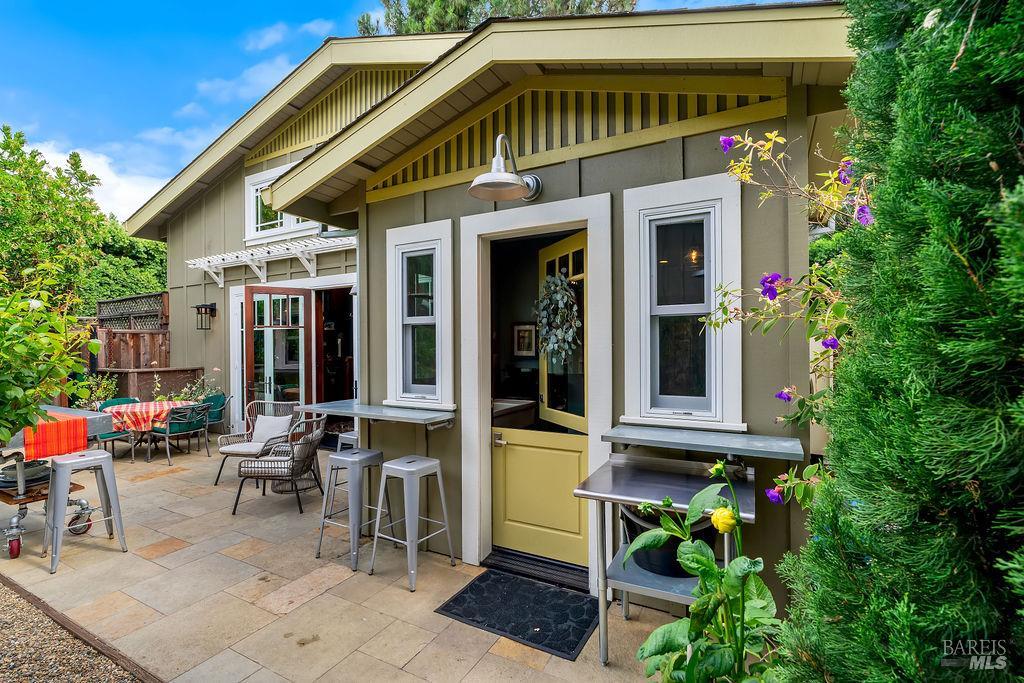 328 Piper Street Healdsburg CA 95448