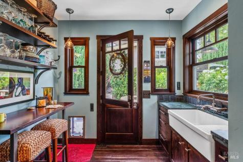 328 Piper Street Healdsburg CA 95448