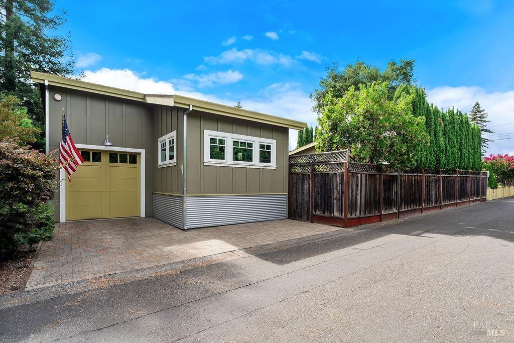 328 Piper Street Healdsburg CA 95448