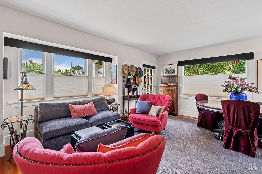 328 Piper Street Healdsburg CA 95448