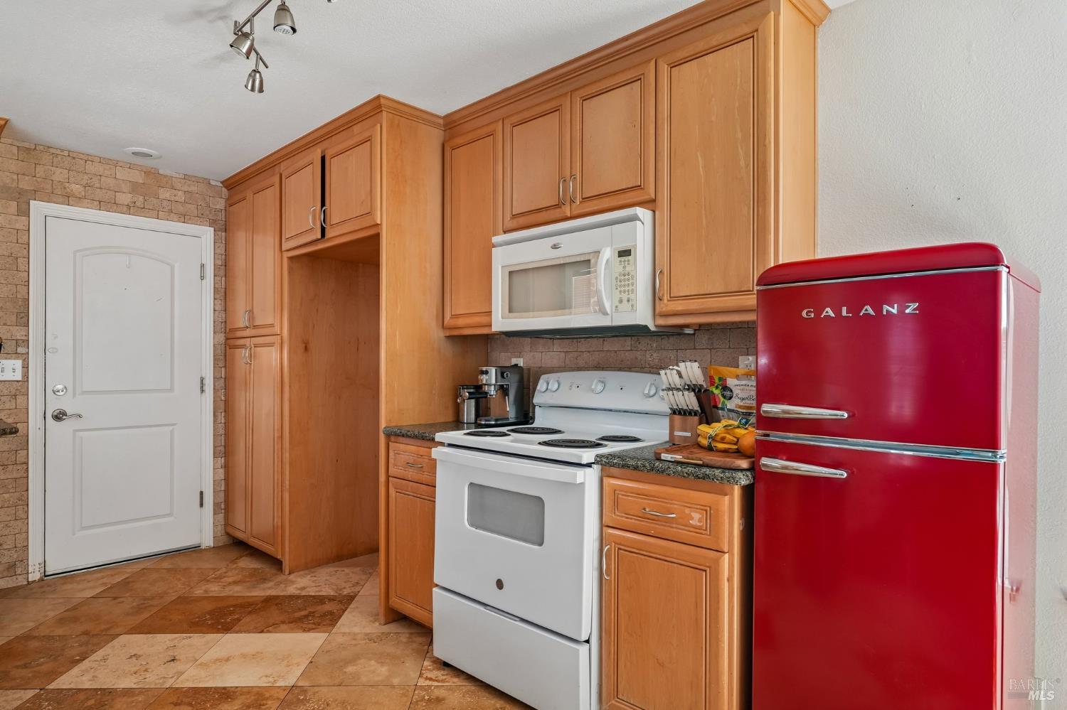 148 Columbia Drive Vacaville CA 95687