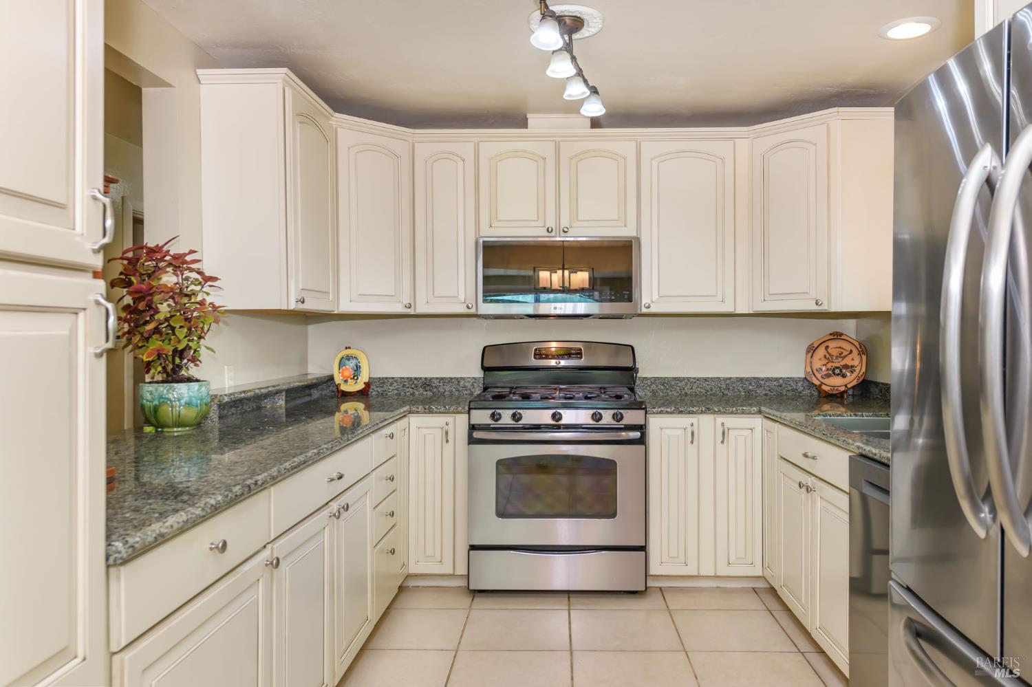 905 Silva Avenue Santa Rosa CA 95404