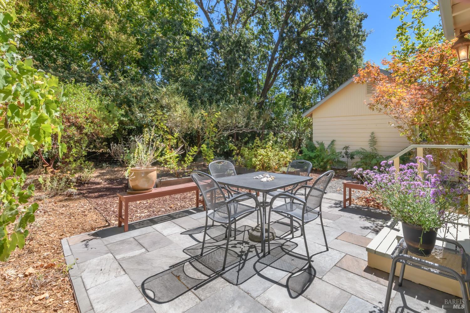 905 Silva Avenue Santa Rosa CA 95404