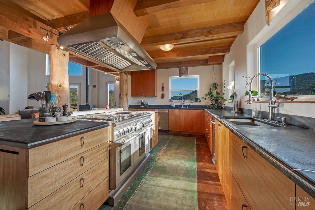 1474 Boonville Road Ukiah CA 95482