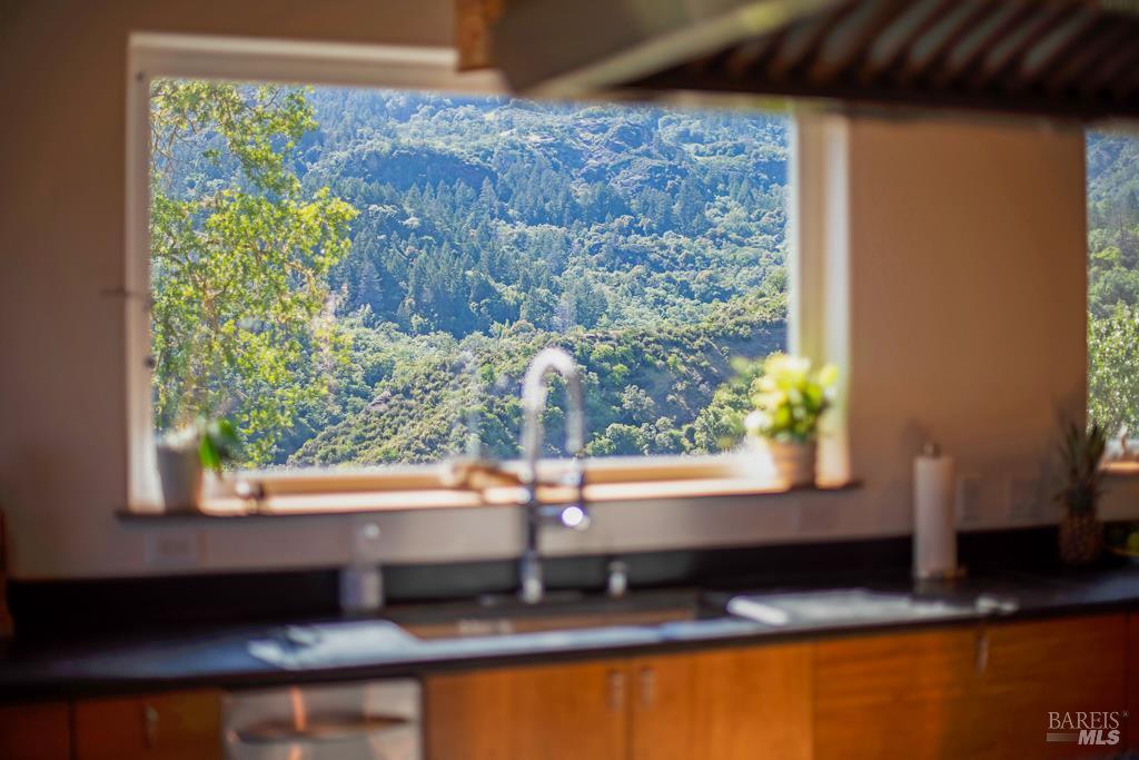 1474 Boonville Road Ukiah CA 95482