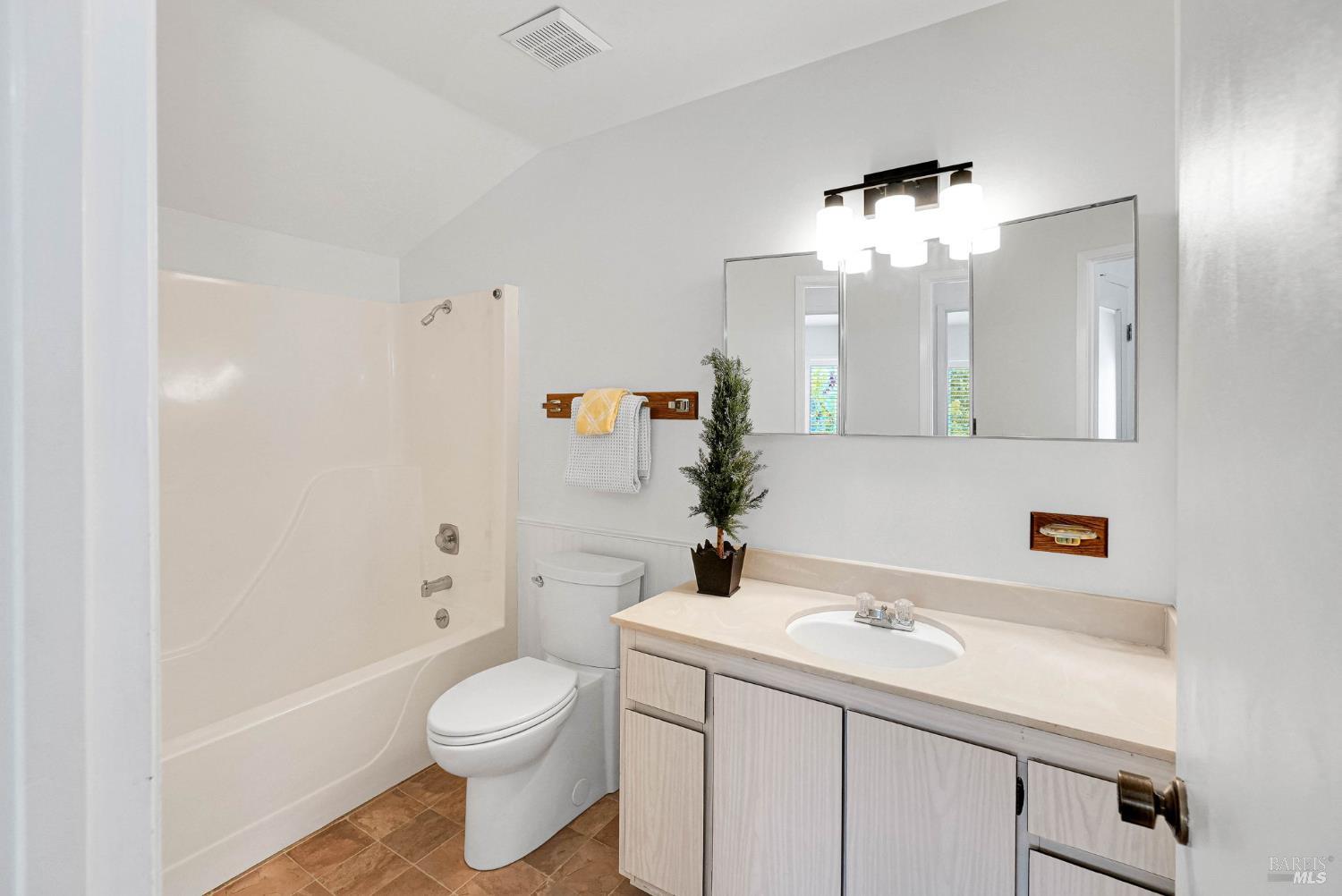58 Garthe Court Vallejo CA 94591