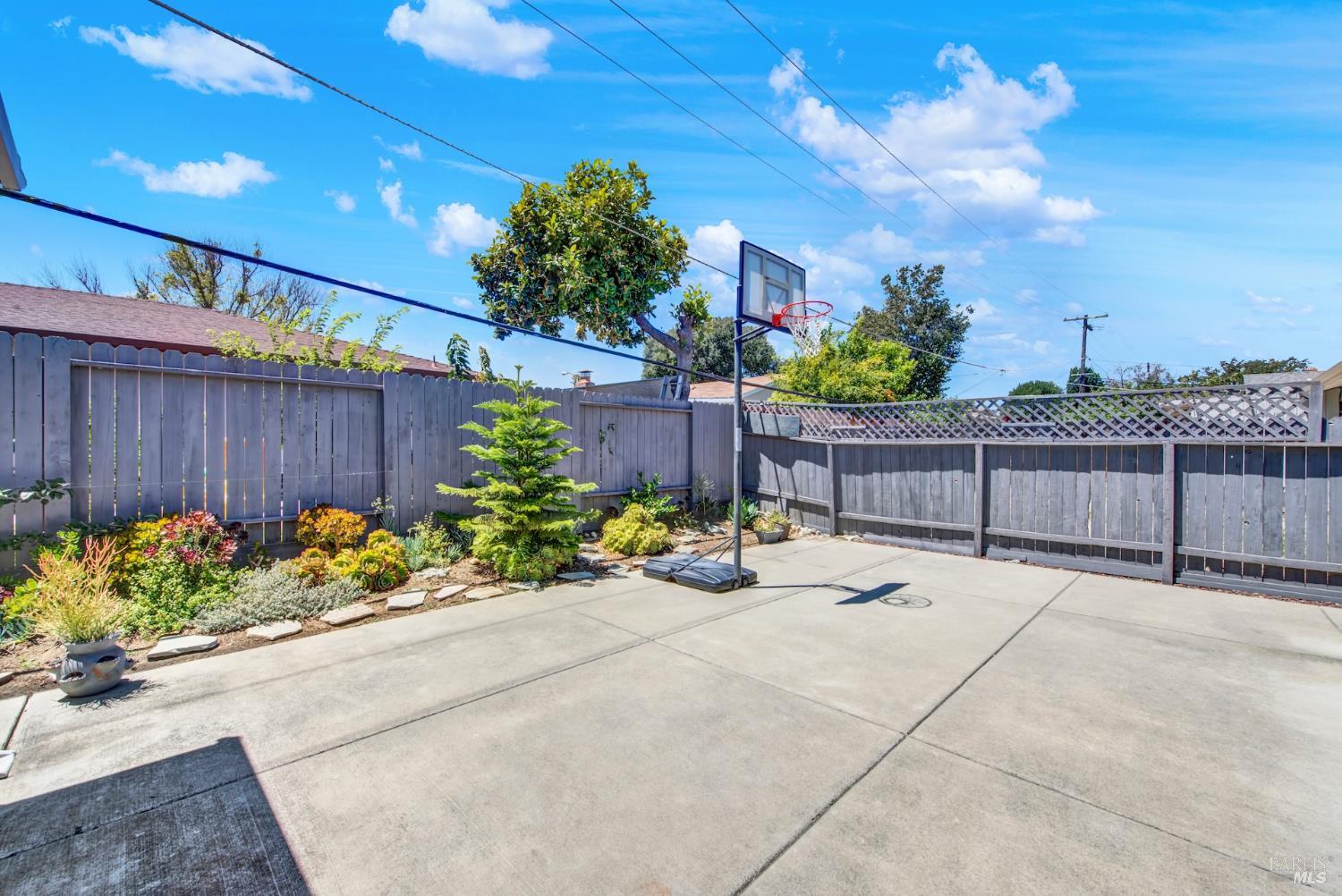 2425 Oceanic Drive Fairfield CA 94533