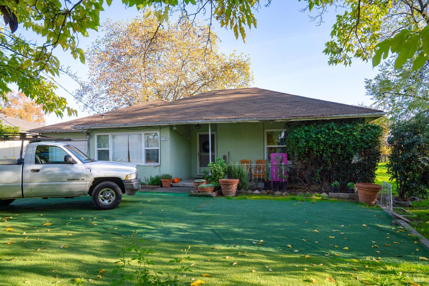 1135 Galleron Road St. Helena CA 94574