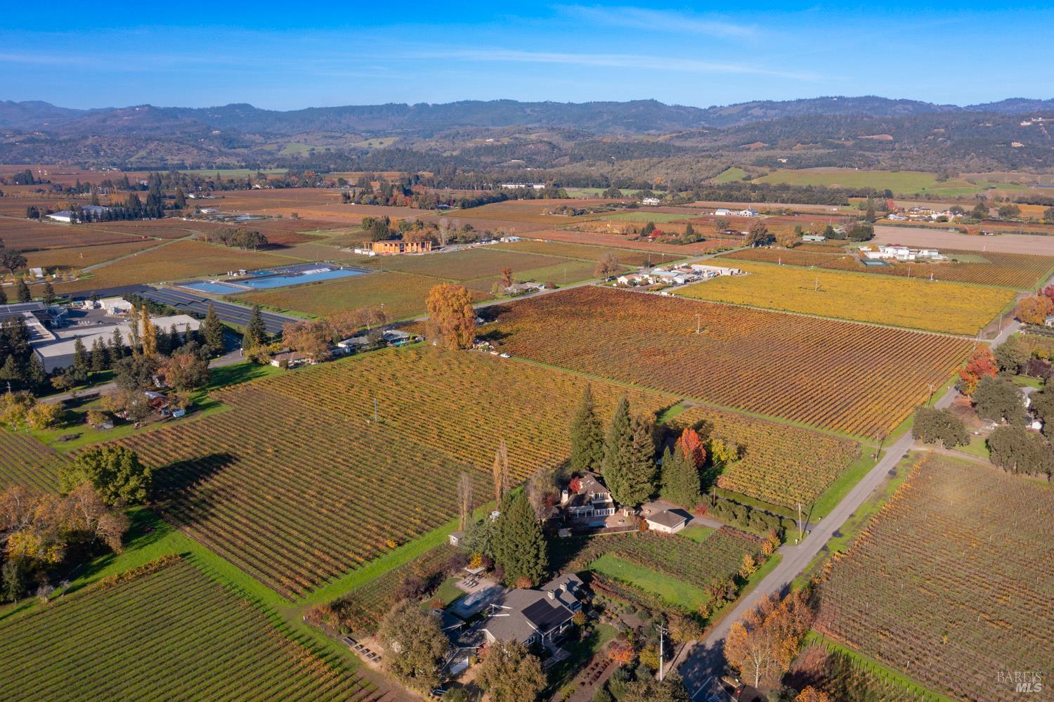 1135 Galleron Road St. Helena CA 94574