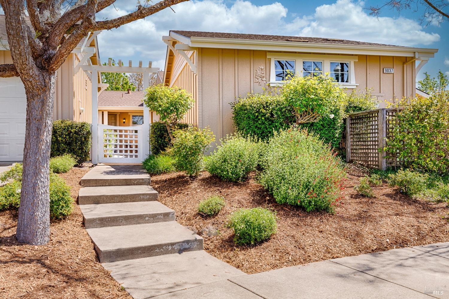 9037 Oak Trail Circle Santa Rosa CA 95409