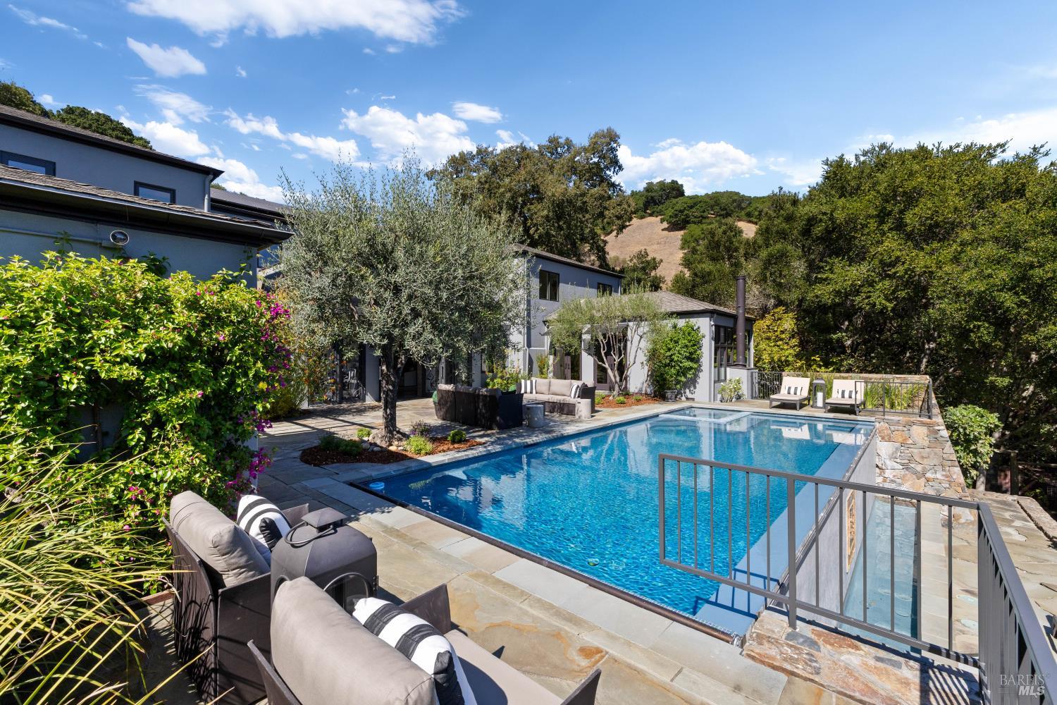 56 Miwok Drive San Anselmo CA 94960
