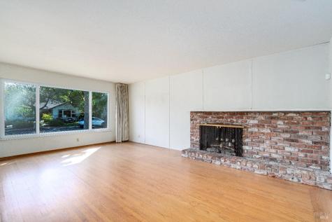 2445 Melbrook Way Santa Rosa CA 95405