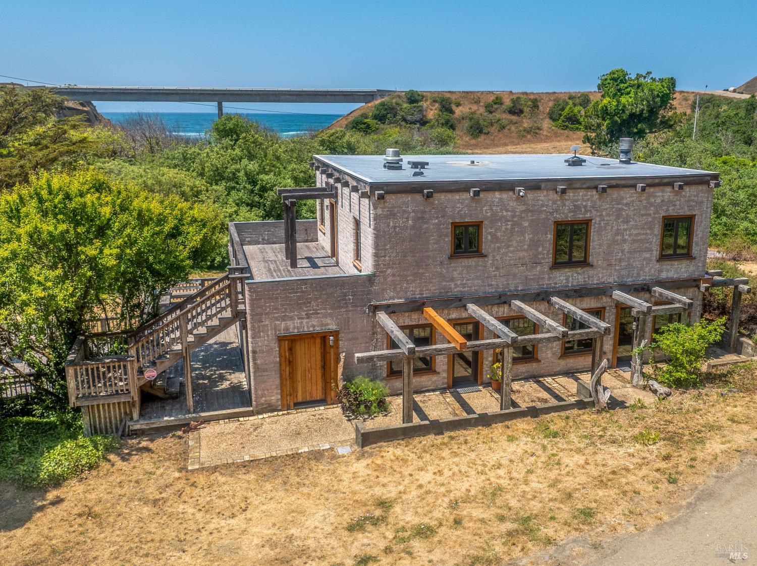 42501 N Highway 1 Westport CA 95488