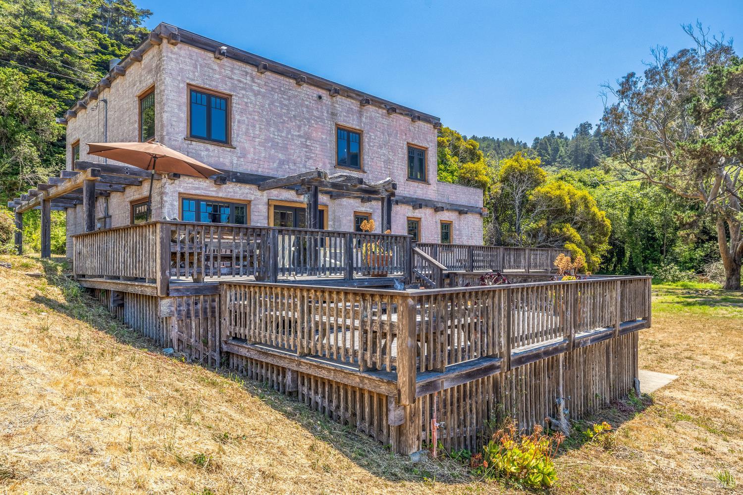 42501 N Highway 1 Westport CA 95488