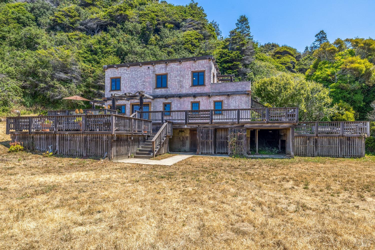 42501 N Highway 1 Westport CA 95488
