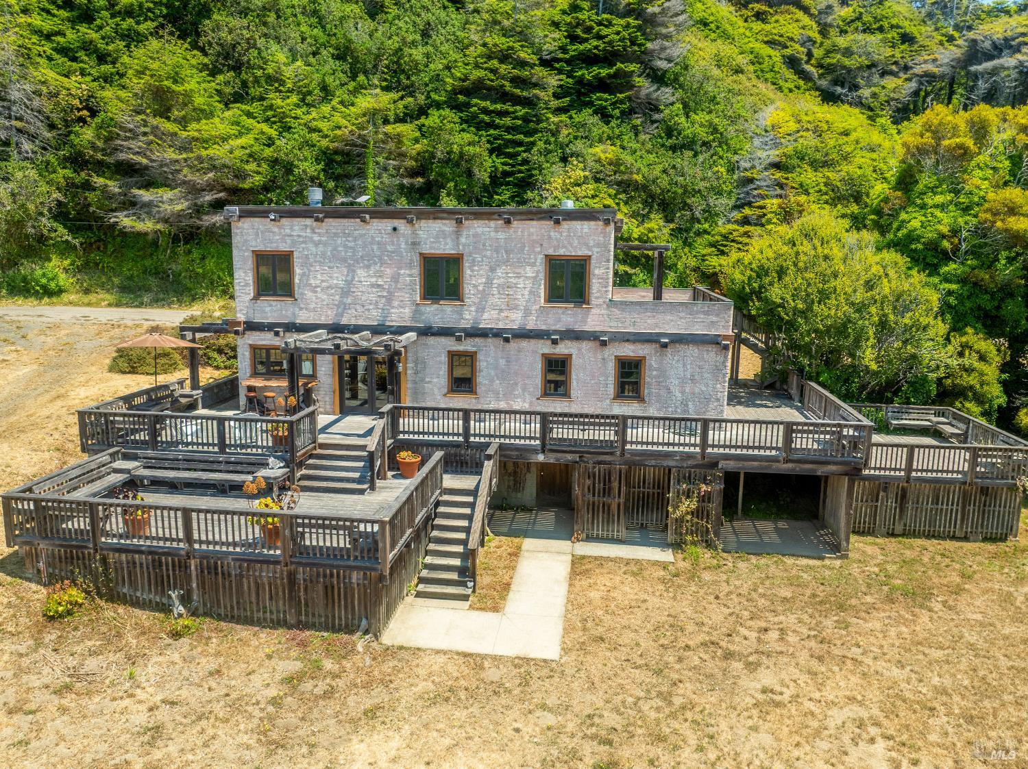 42501 N Highway 1 Westport CA 95488