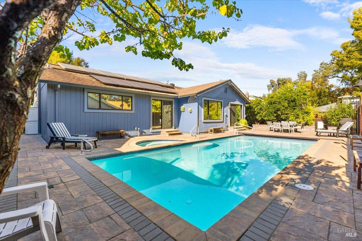 296 W Thomson Avenue Sonoma CA 95476