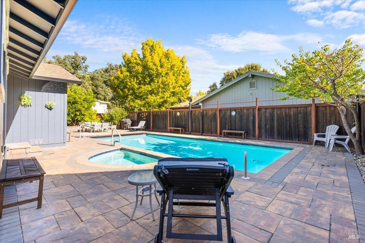 296 W Thomson Avenue Sonoma CA 95476