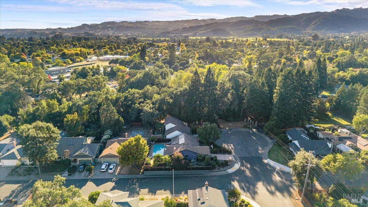 296 W Thomson Avenue Sonoma CA 95476