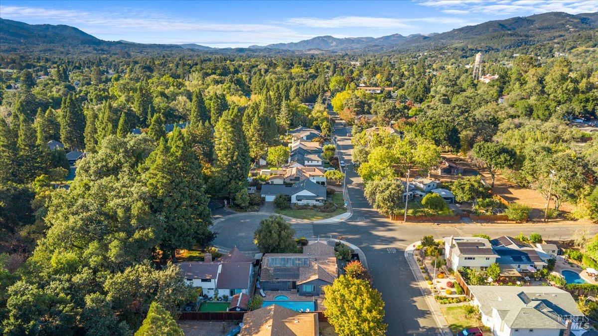 296 W Thomson Avenue Sonoma CA 95476