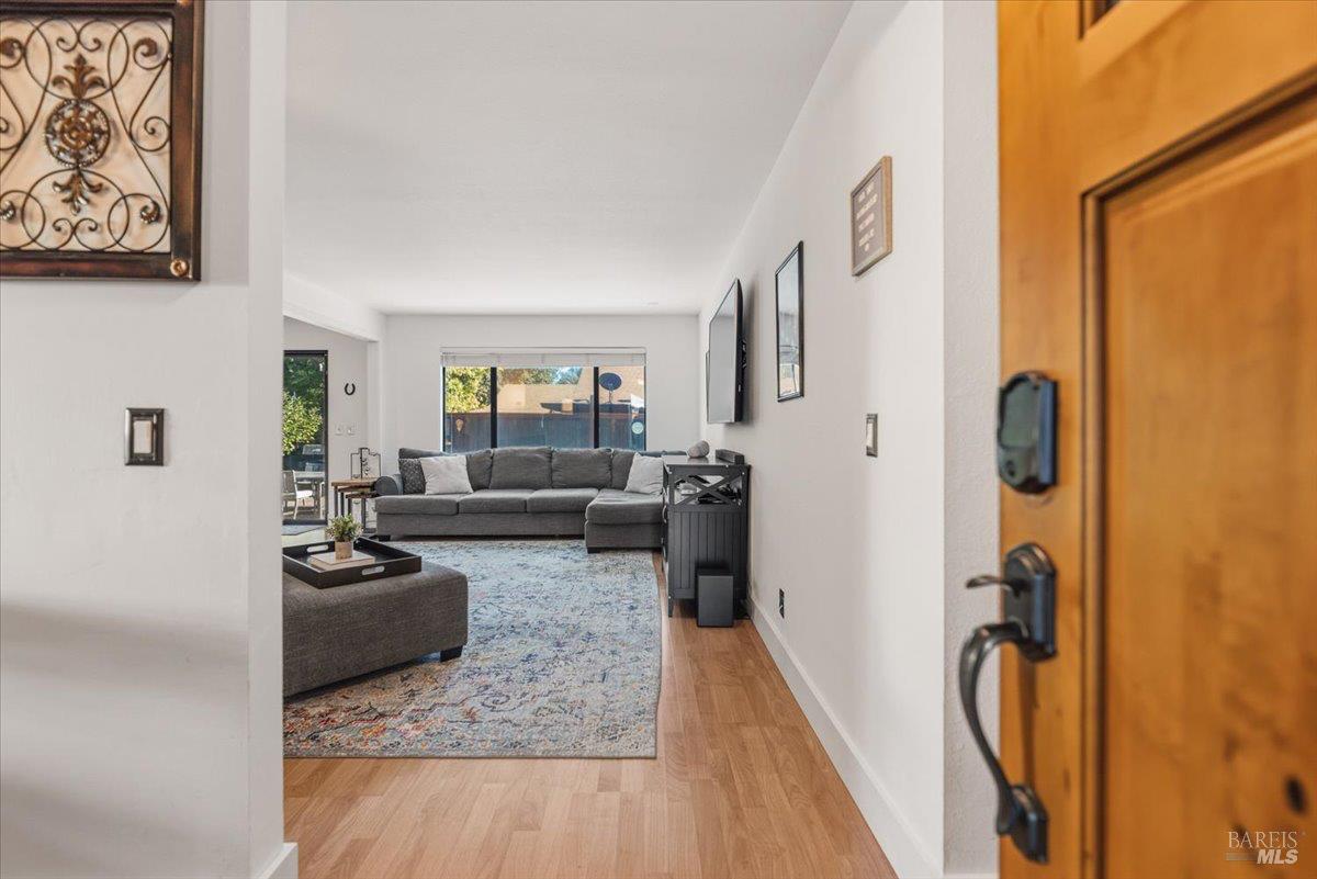 296 W Thomson Avenue Sonoma CA 95476