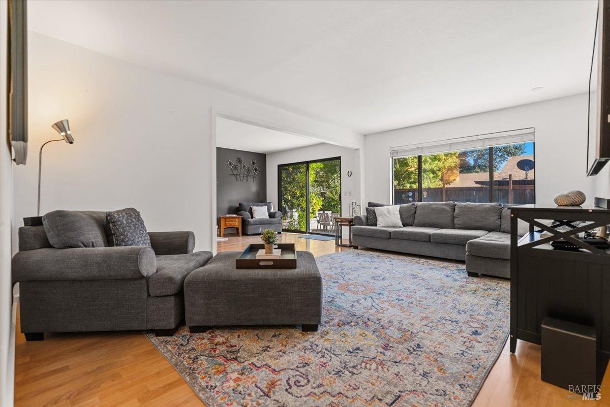 296 W Thomson Avenue Sonoma CA 95476