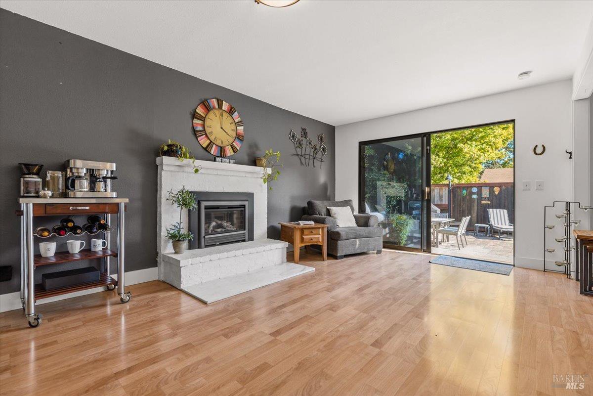 296 W Thomson Avenue Sonoma CA 95476